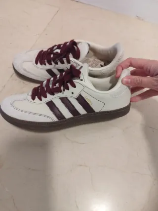 Zapatillas Adidas Samba Beige y Burdeos