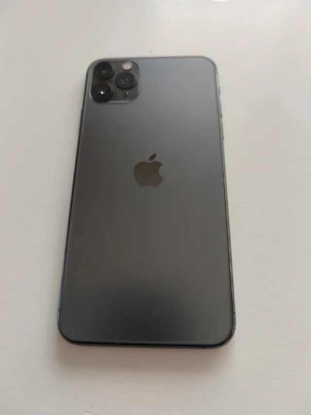 iPhone 11 Pro Max/ 85% batteria