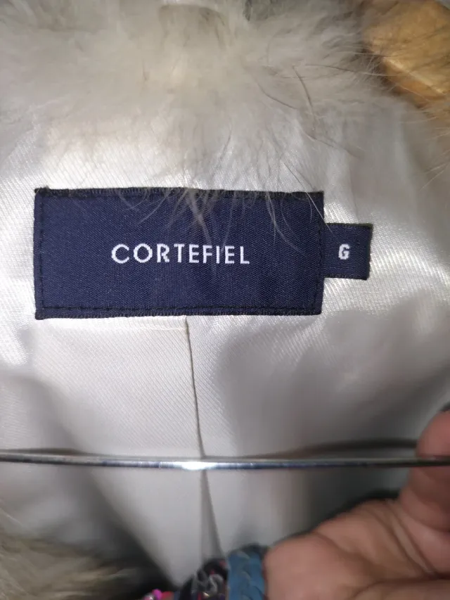 Chaqueta de piel blanca Cortefiel