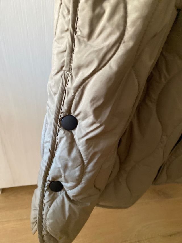 Chaqueta acolchada Zara verde oliva Talla XL