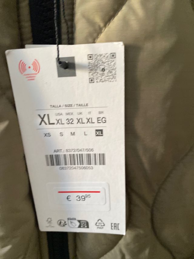 Chaqueta acolchada Zara verde oliva Talla XL