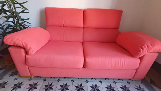 Sofá 2 plazas rosa