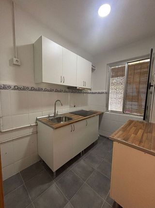 Piso en alquiler en Cruz Roja en Sevilla