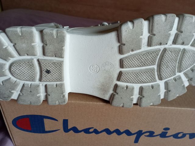 Botas blancas de plataformasin marca, sinteticas