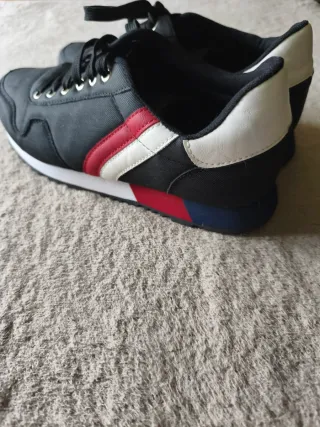 Zapatillas casuales N/43 a estrenar.