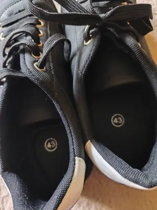 Zapatillas casuales N/43 a estrenar.