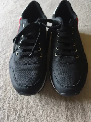 Zapatillas casuales N/43 a estrenar.