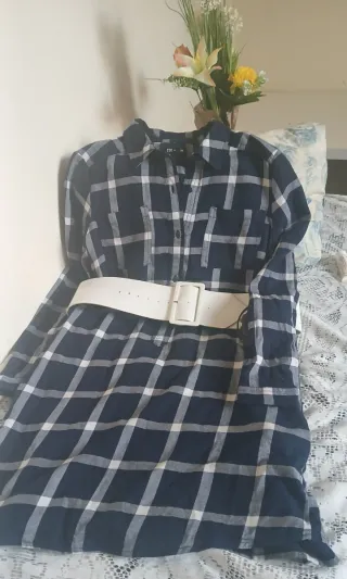 Vestido camisero cuadros azul y blanco