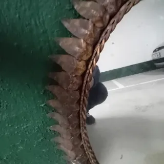 Specchio decorativo dorato a forma di sole