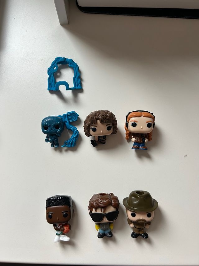 Lote Kinder Joy Stranger Things