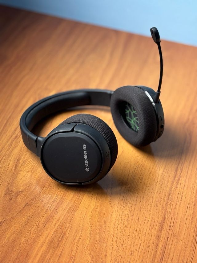 Xbox Series X 1TB + Mando + Auriculares + 5 Juegos