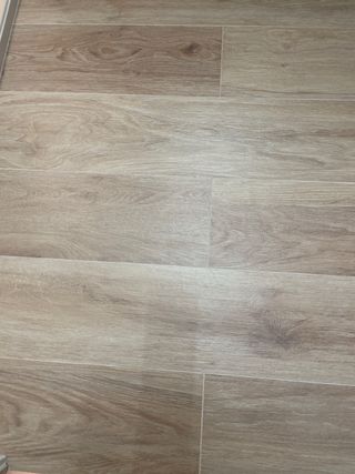 Baldosas Baldocer efecto madera para suelo.