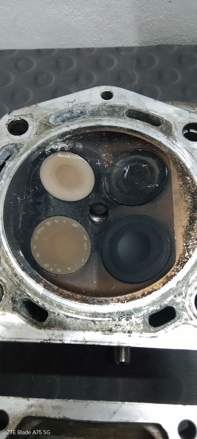 Testata con valvole Aprilia Scarabeo Atlantic 500