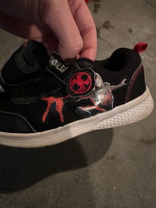 Scarpe Marvel Miles Morales Bambino 26