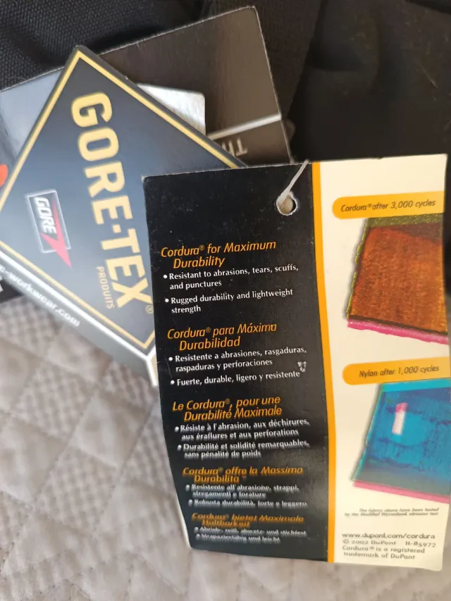 Guantes Gore-Tex Negro y Gris