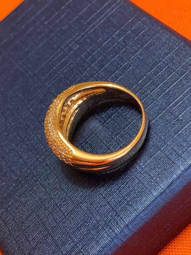 Anello oro  con zirconi molto brillanti misura 9