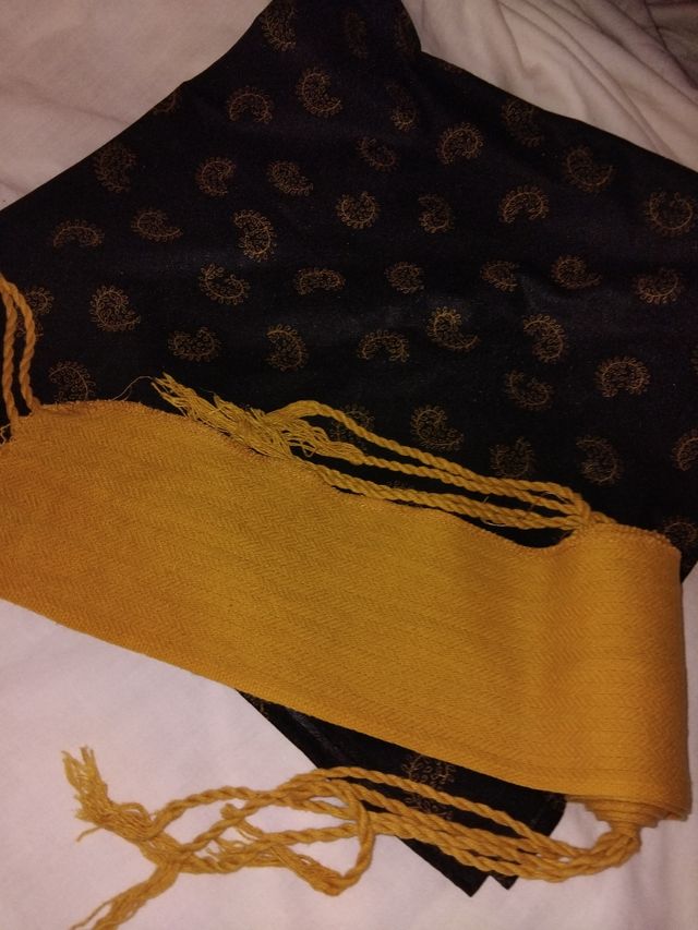 Pañuelo y fajín fallero negro y ocre