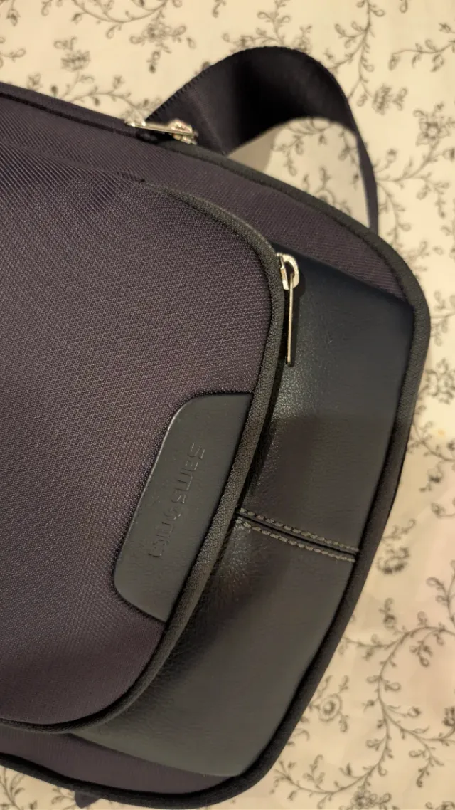 Samsonite borsa tracolla nera nuova 30* 25* 8