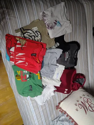 Lote Ropa Niño Verde y Rojo