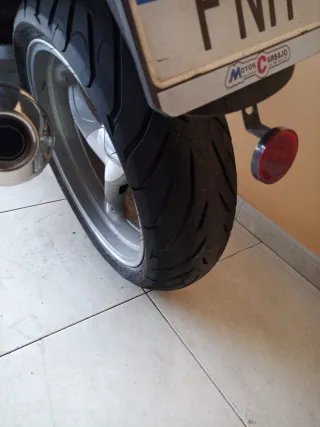 Moto Guzzi Breva STR 850cc