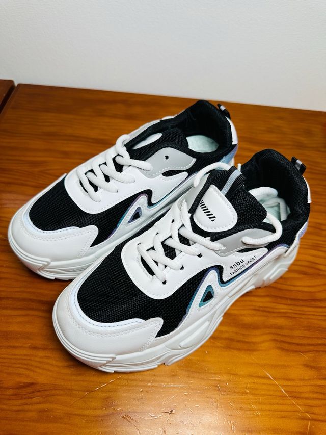 Zapatillas deportivas mujer negras y blancas