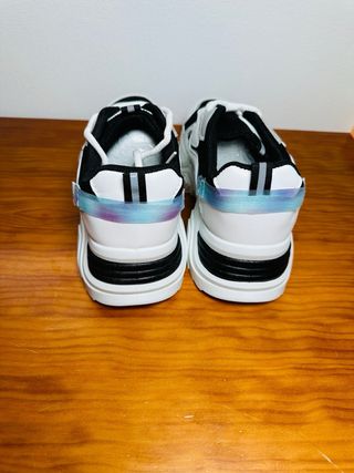 Zapatillas deportivas mujer negras y blancas