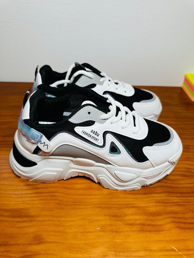 Zapatillas deportivas mujer negras y blancas