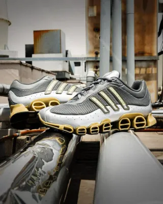 Adidas Botines Oro y Plata