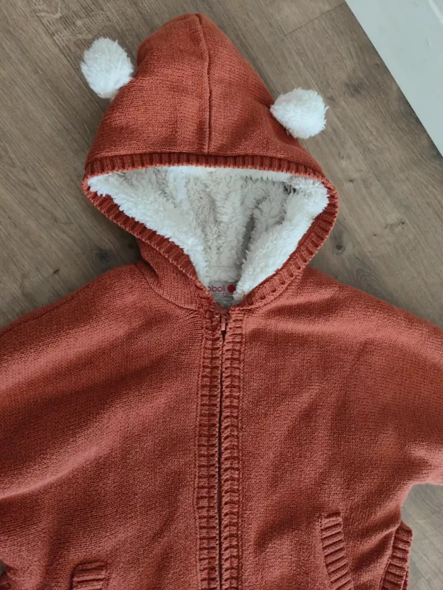 Chaqueta infantil con capucha