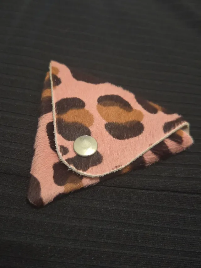 Monedero de piel estampado animal