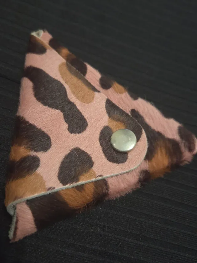 Monedero de piel estampado animal