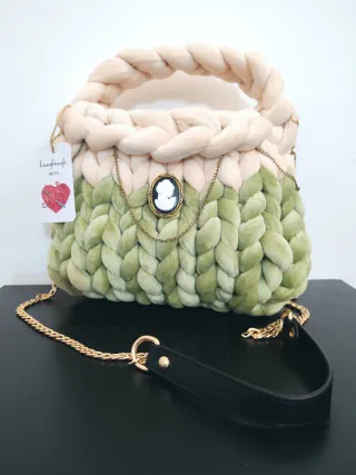 Chunky a mano e tracolla bicolore verde e beige