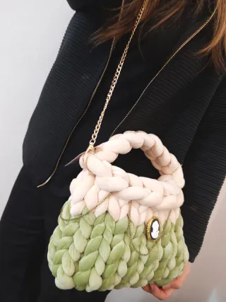 Chunky a mano e tracolla bicolore verde e beige