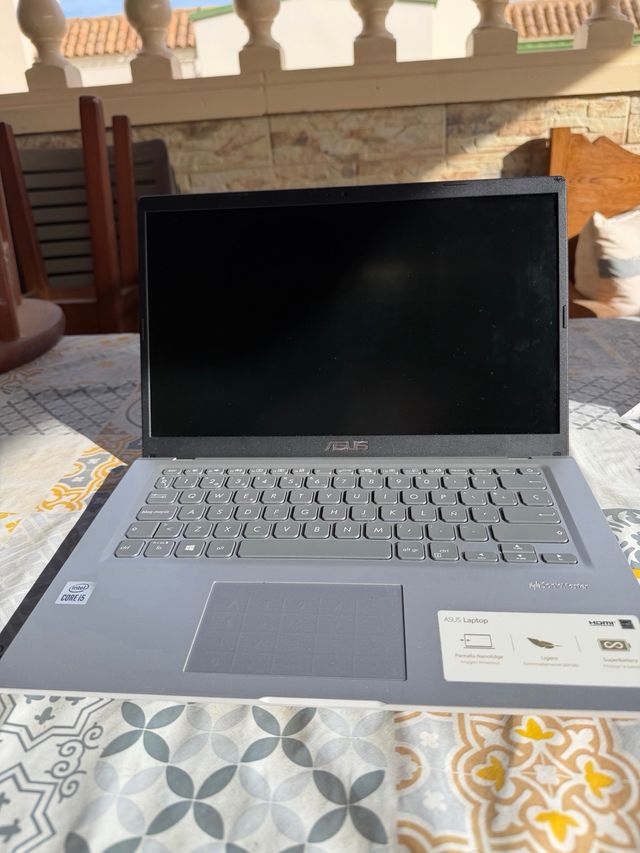 ASUS VivoBook 14 i5 8GB RAM Gris