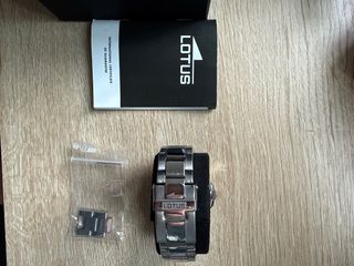 Reloj Lotus Azul y Plateado