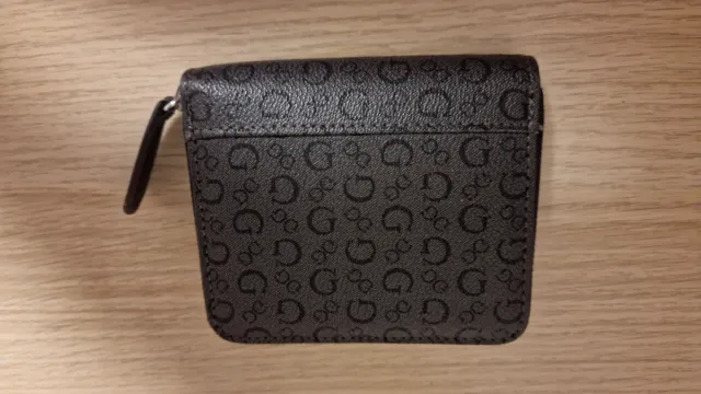 Monedero Guess Negro y Plateado