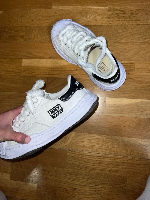 Maison Mihara Yasuhiro Blancas