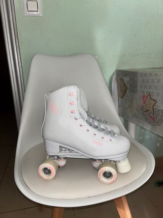 PATINES ARTÍSTICOS BLANCOS Y ROSAS