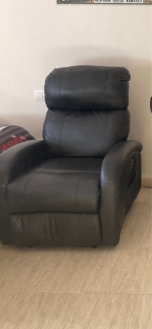 Sofá polipiel de masajes y reclinable