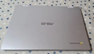 Asus Chromebook Plata 2024