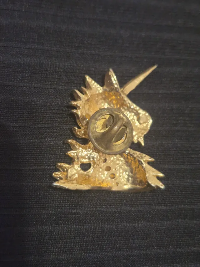 Broche Unicornio Dorado con Cristales