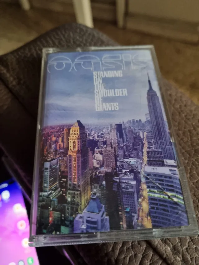 Oasis Standing on the Shoulder of Giants Cassette