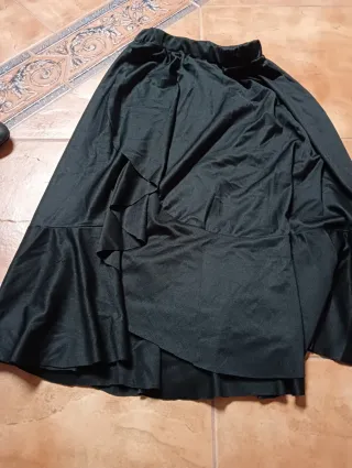 Falda flamenca negra volantes para niña