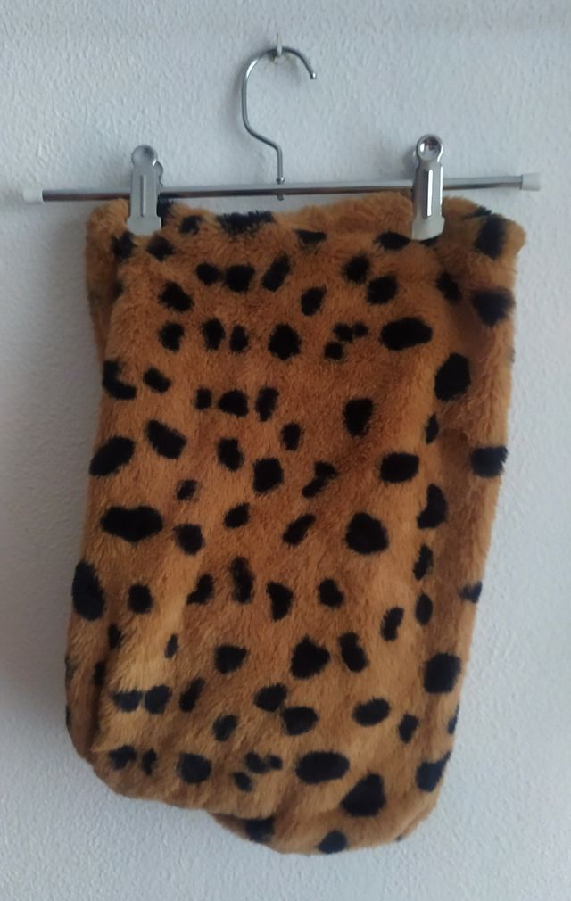 Bufanda tipo cuello, estampado animal