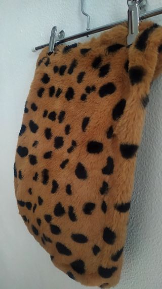 Bufanda tipo cuello, estampado animal