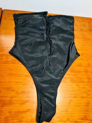 Bañador negro mujer