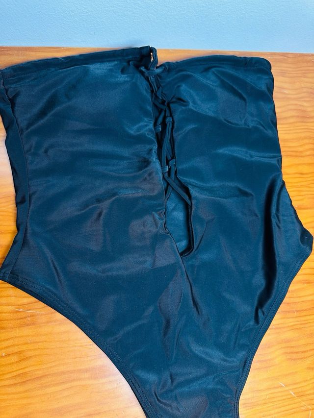 Bañador negro mujer