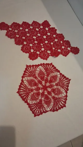 Centrotavola uncinetto rosso