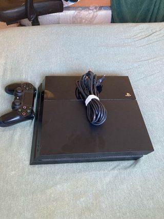 Consola Sony PS4 Negra + Mando