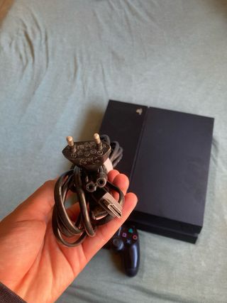 Consola Sony PS4 Negra + Mando